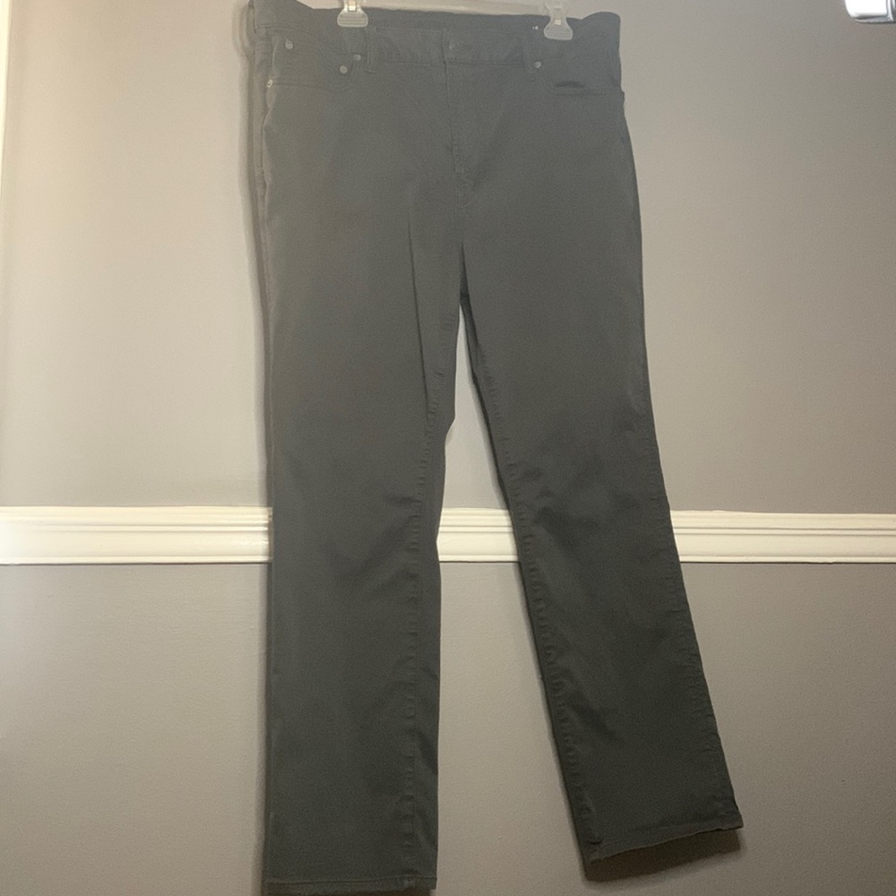 AMERICAN EAGLE OUTFITTERS Charcoal Khaki Slim Straight Pants Mens 38x30 Mid Rise